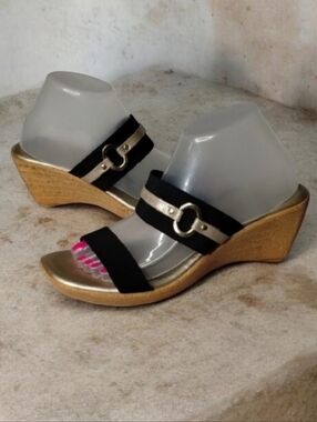 Italian Shoemakers Women’s Black and Gold Wedge Slide Sandals With Buckle Accent